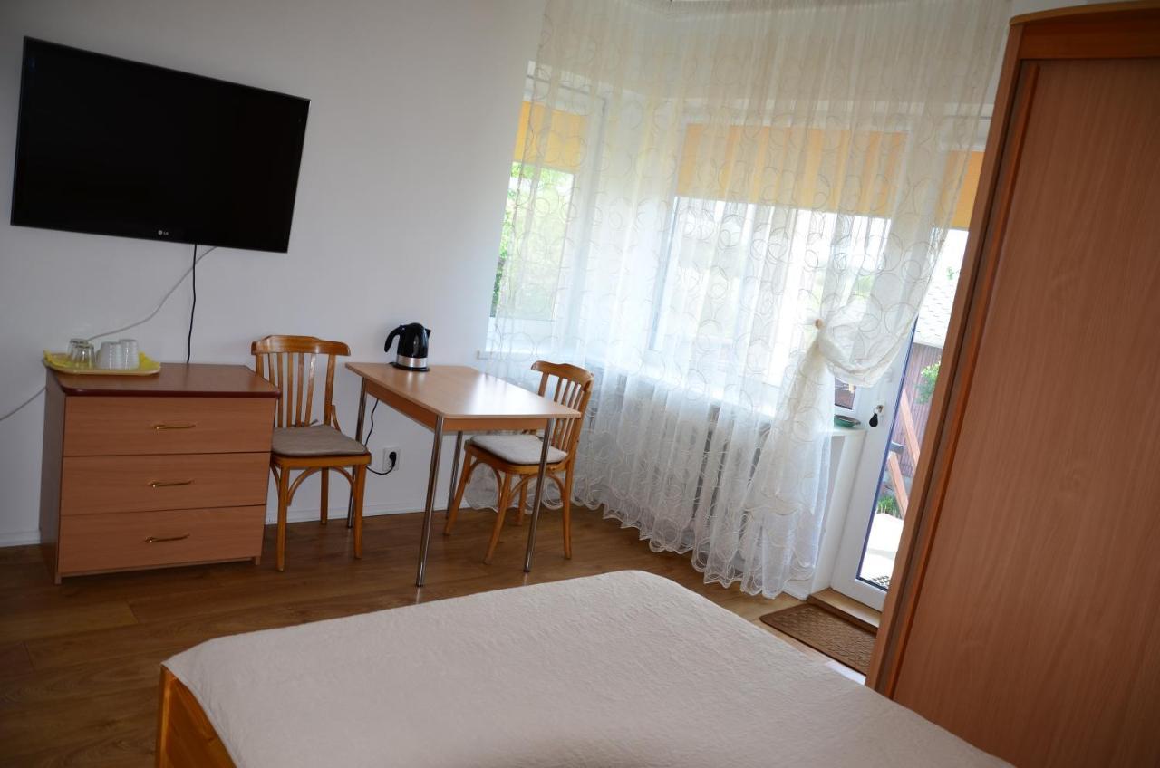 Nameliu Ir 2-4 Vietu Kambariu Nuoma Sventojoje, Zuvedru G Hotel ซเวนตายิ ภายนอก รูปภาพ