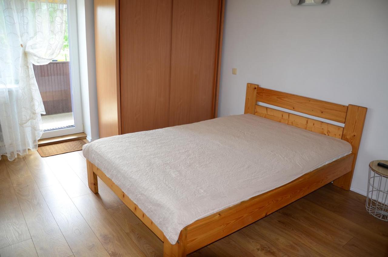 Nameliu Ir 2-4 Vietu Kambariu Nuoma Sventojoje, Zuvedru G Hotel ซเวนตายิ ภายนอก รูปภาพ